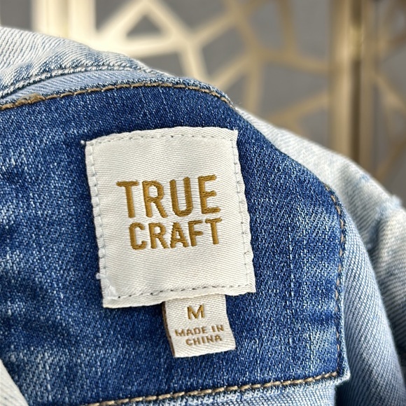 Distressed‎ Denim Jacket - Picture 4 of 5